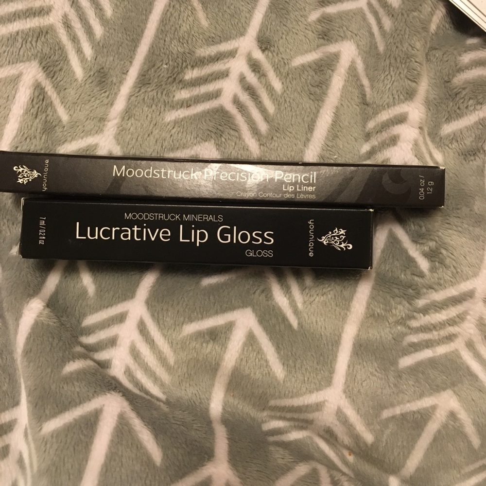Younique Lip Gloss and Lip Liner